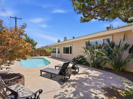 8225 Lake Forest Dr, Sacramento, CA 95826 Photo