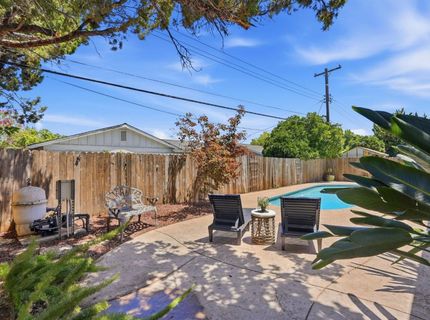 8225 Lake Forest Dr, Sacramento, CA 95826 Photo