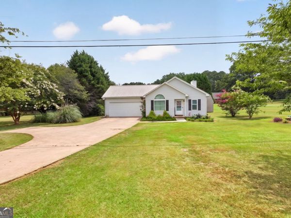 470 Hammond Road, Statham, GA 30666