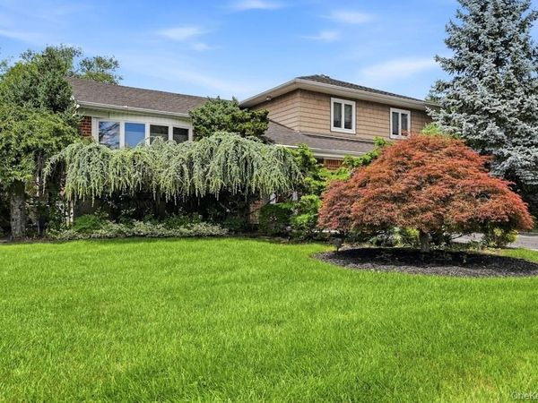 30 Harriet Drive, Syosset, NY 11791