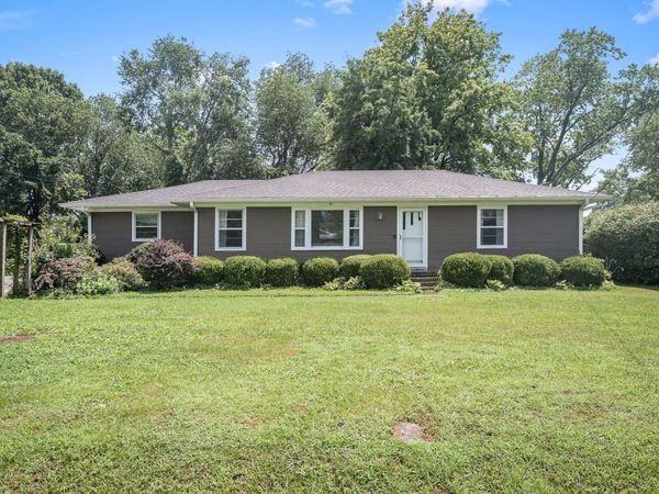 1019 Lawndale Dr , Murfreesboro, TN 37129