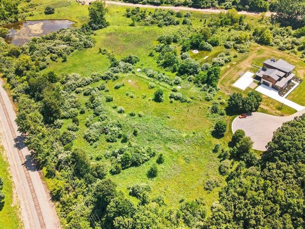6894 Bridgewood Hills Drive, Dexter, MI 48130