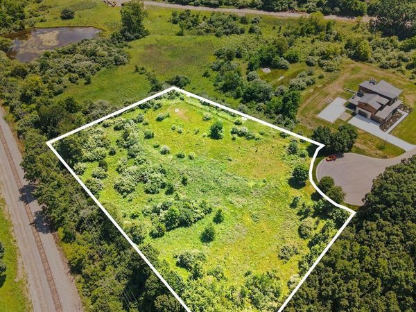 6894 Bridgewood Hills Drive, Dexter, MI 48130
