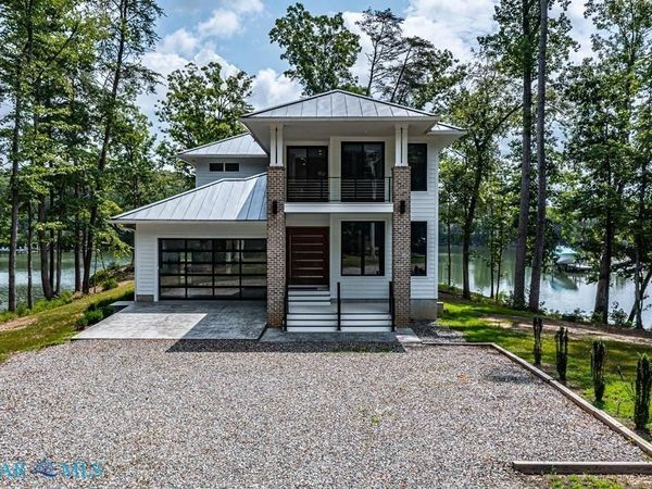 212A Gordon Drive , Weems, VA 22576