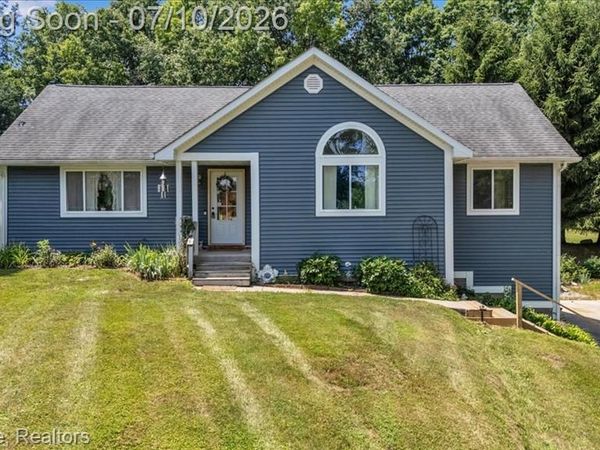 2630 Julie Drive, Oregon Twp, MI 48421