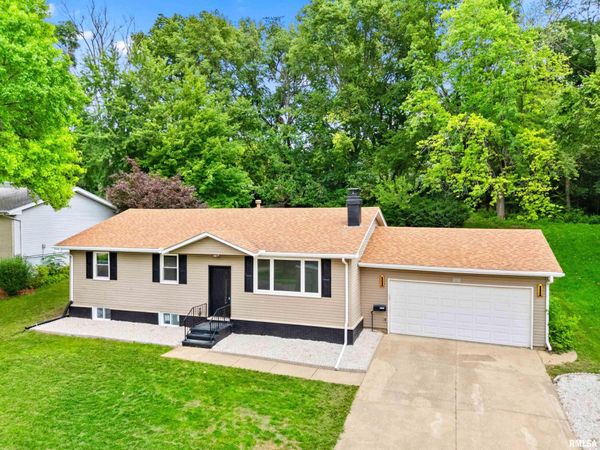 1208 TIMBER Lane, Pekin, IL 61554
