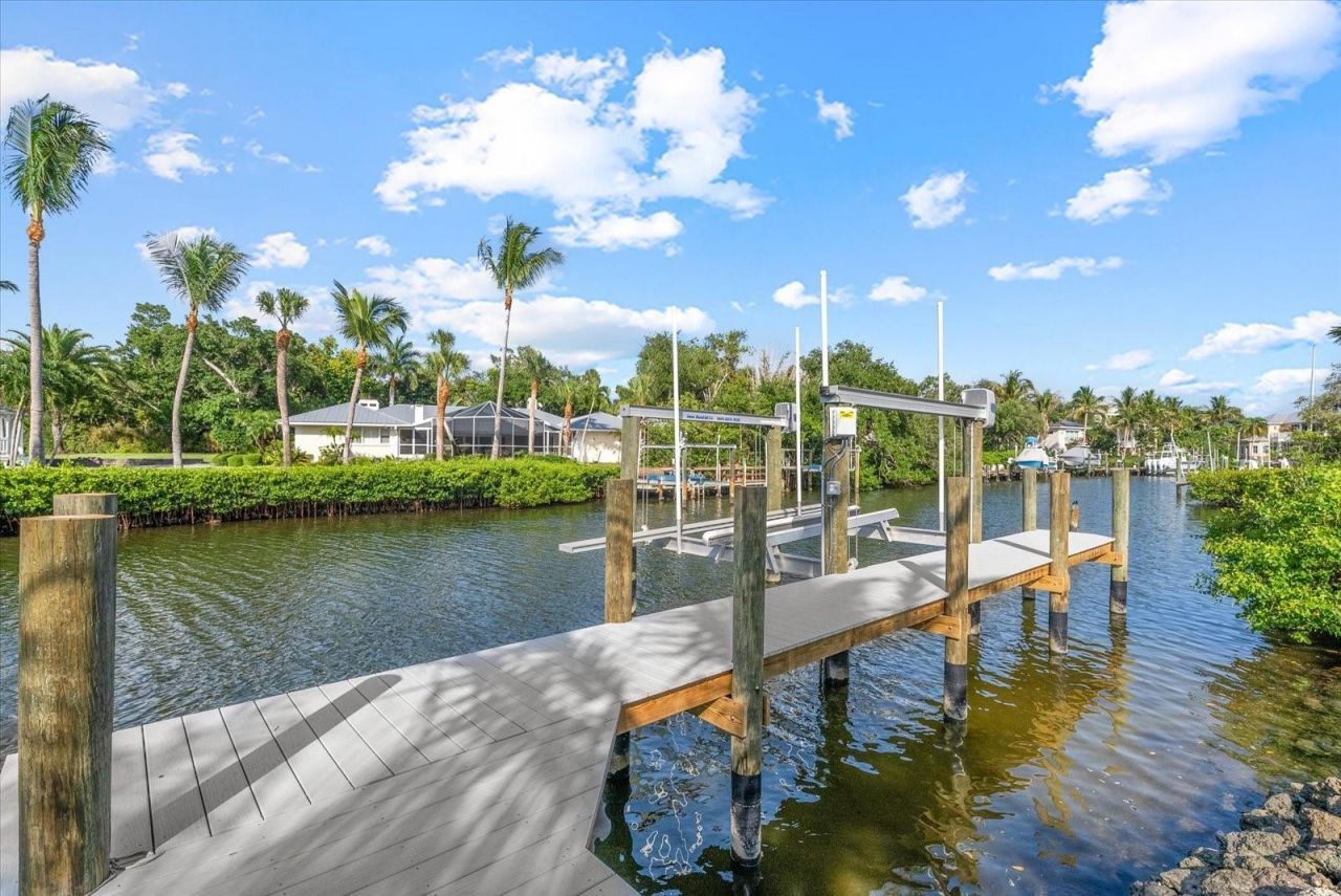 5215 Hidden Harbor Road, Sarasota, FL 34242 Photo