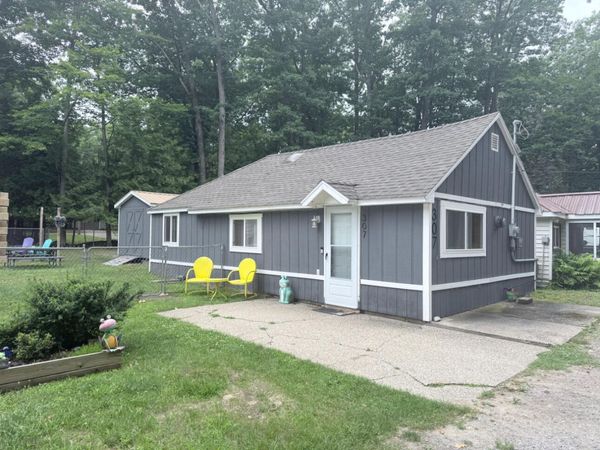 307 Fern Street, Roscommon, MI 48653