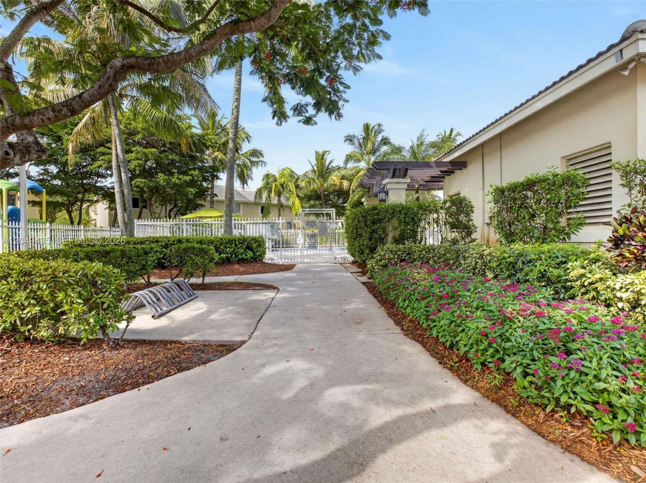 2475 W Cordoba Bnd , Weston, FL 33327 Photo