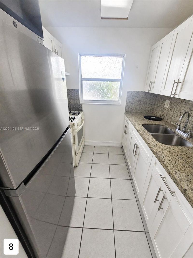 1655 W 44th Pl, Unit 304, Hialeah, FL 33012 Photo