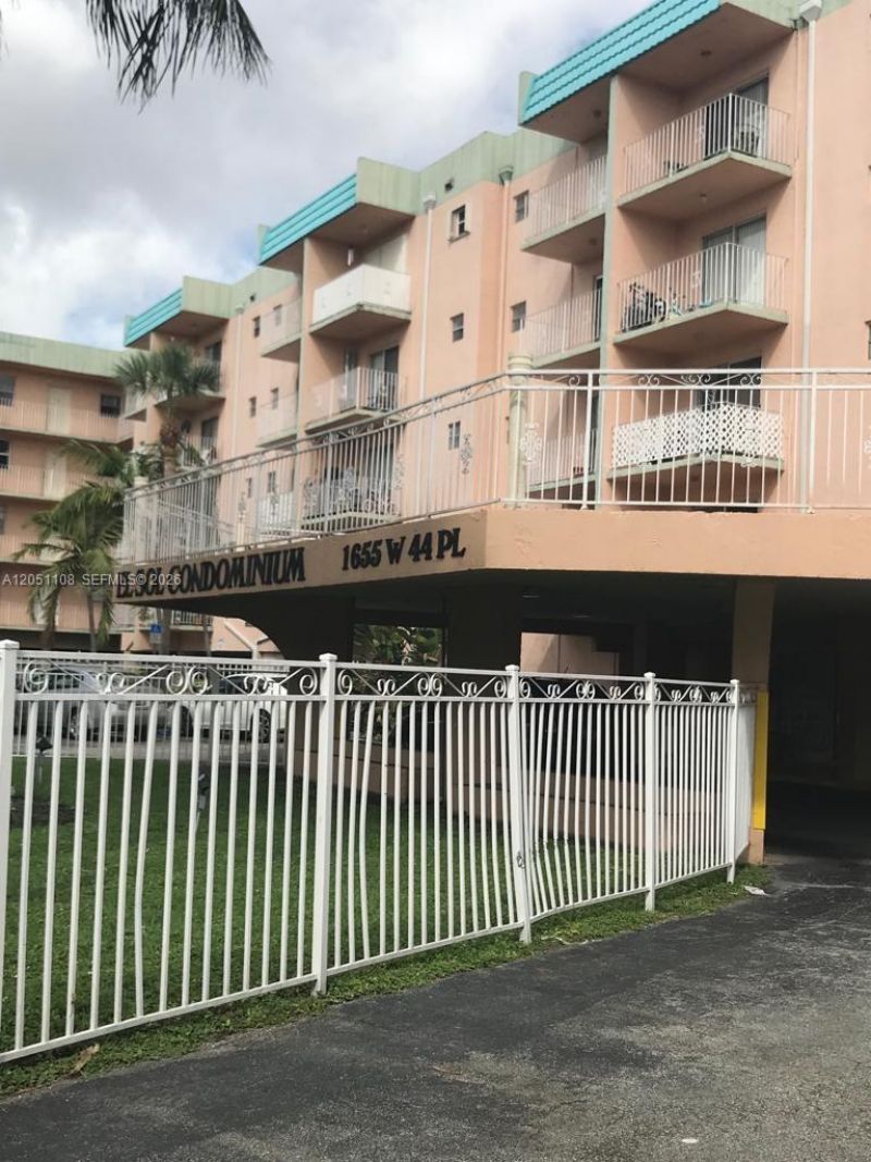 1655 W 44th Pl , Unit 304, Hialeah, FL 33012 Photo