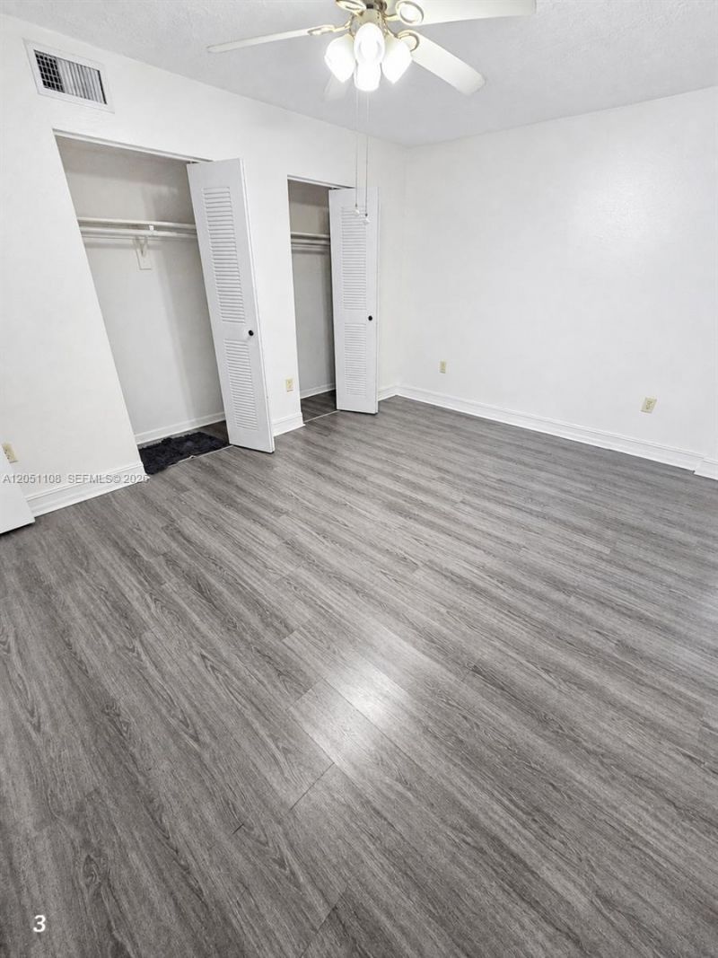 1655 W 44th Pl, Unit 304, Hialeah, FL 33012 Photo