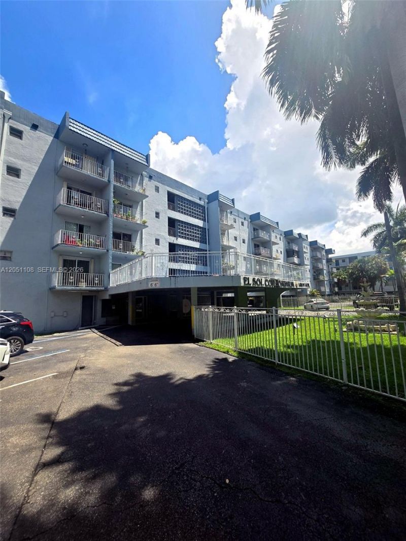 1655 W 44th Pl, Unit 304, Hialeah, FL 33012 Photo
