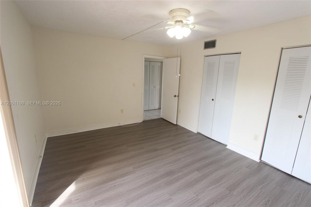 1655 W 44th Pl , Unit 304, Hialeah, FL 33012 Photo