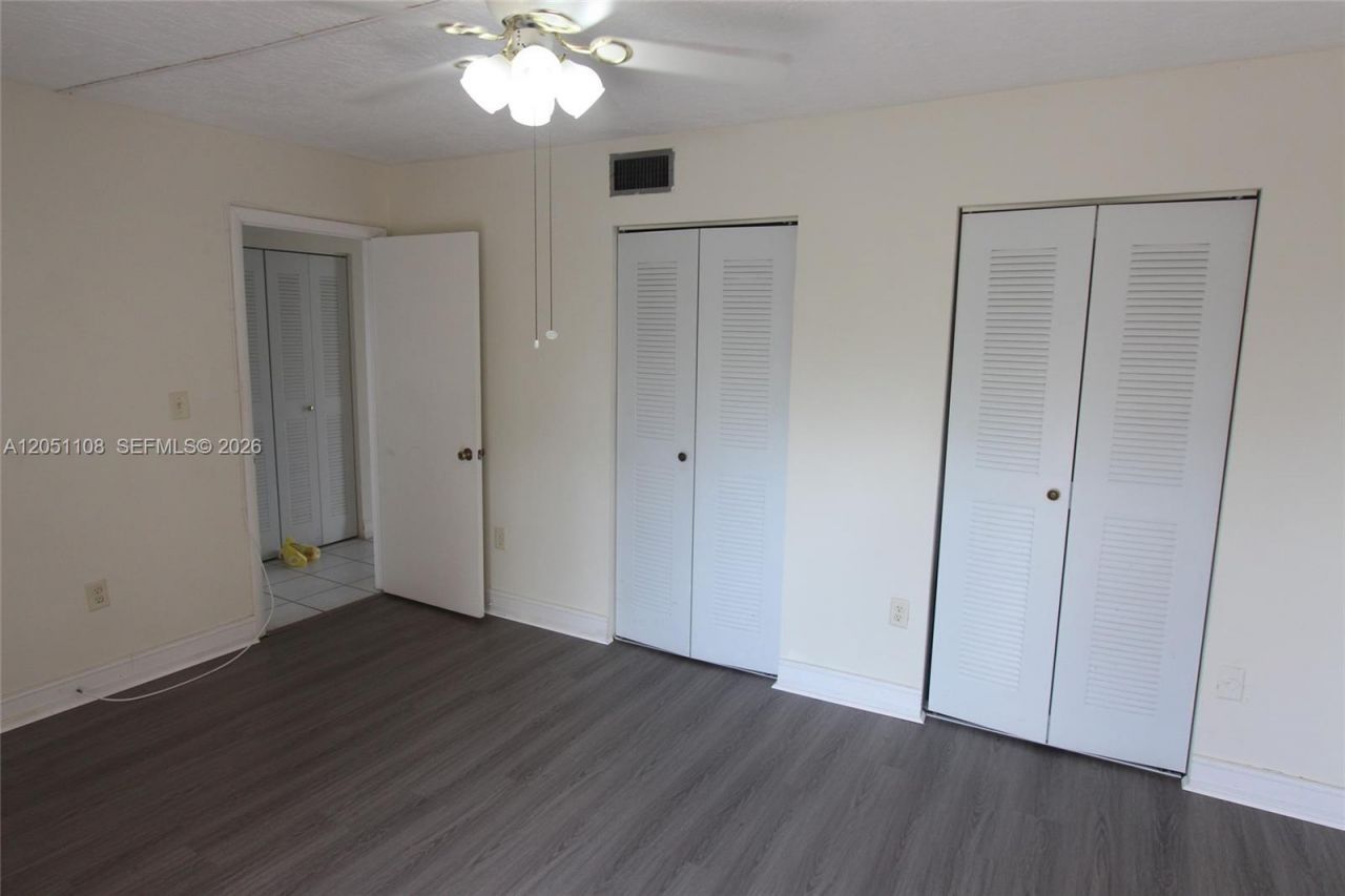 1655 W 44th Pl , Unit 304, Hialeah, FL 33012 Photo