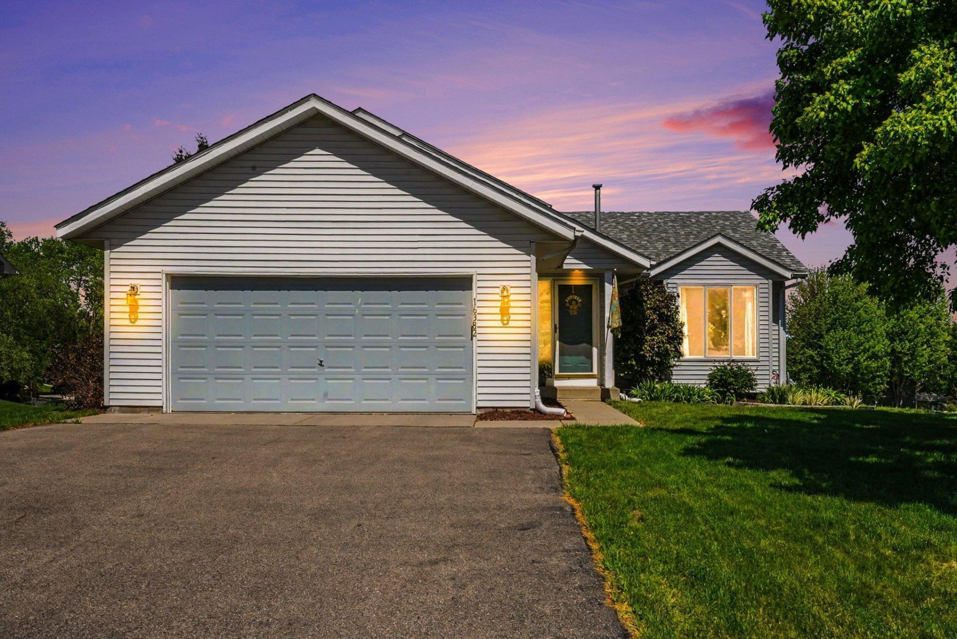 16382 Goodview Trail , Lakeville, MN 55044