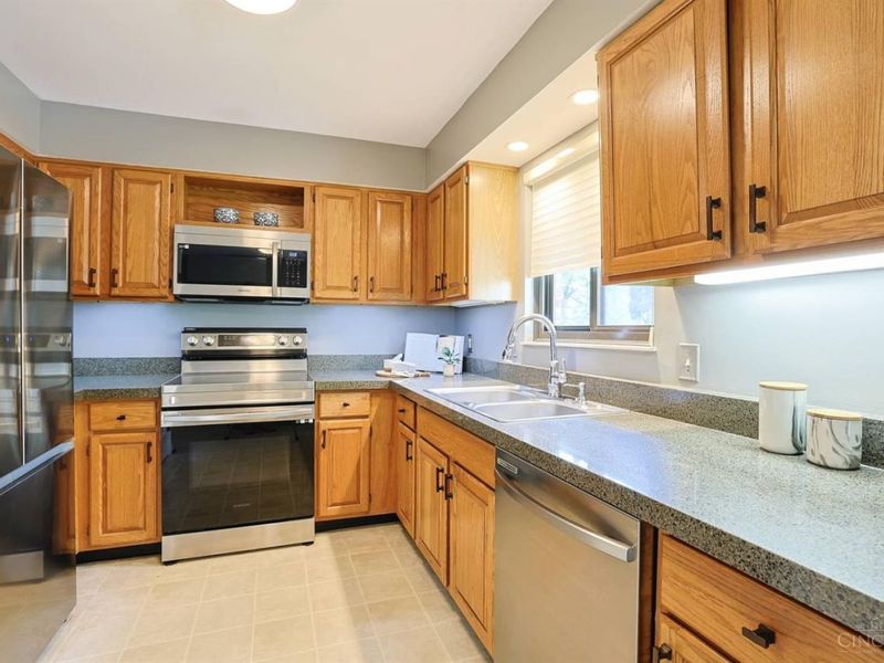 90 Carpenters Ridge, Blue Ash, OH 45241 Photo 10