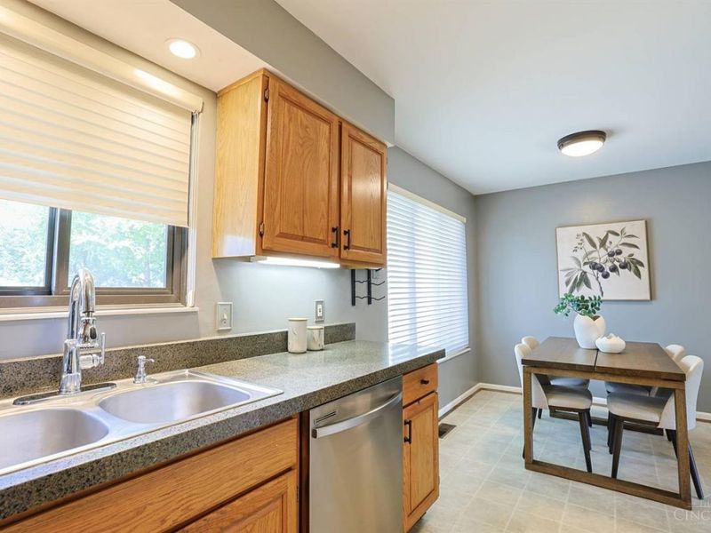90 Carpenters Ridge, Blue Ash, OH 45241 Photo 11