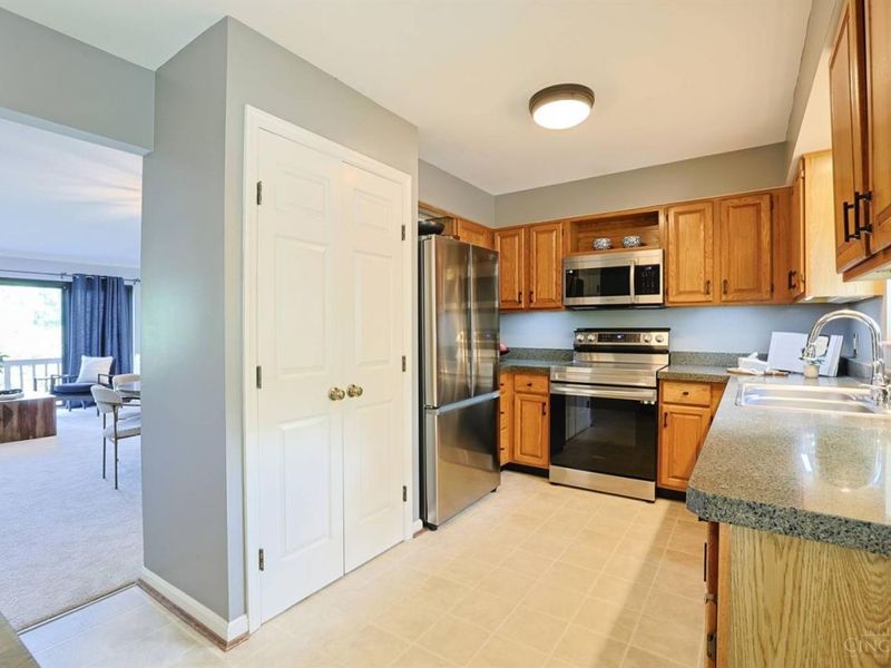90 Carpenters Ridge, Blue Ash, OH 45241 Photo 9