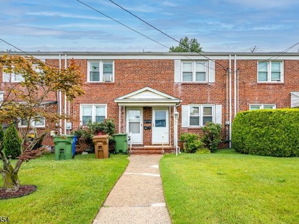 828 N Stiles St, Linden, NJ 07036