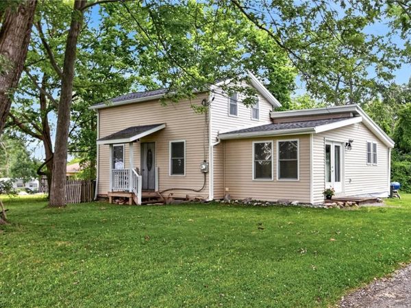 3215 Canoga Street , Seneca Falls, NY 13148