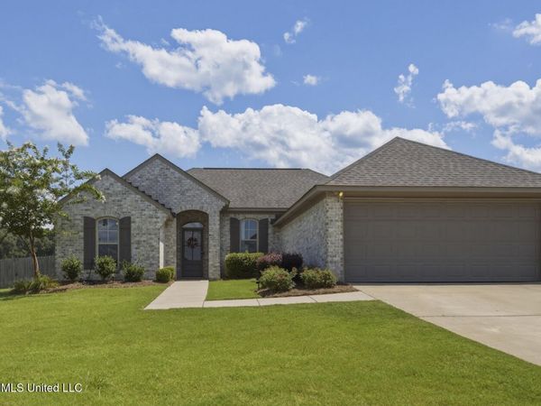 123 Kings Crossing, Canton, MS 39046