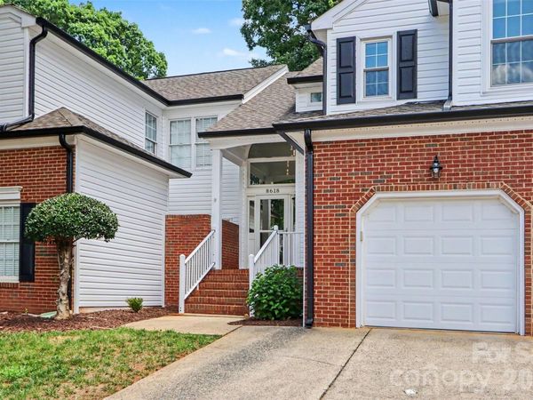 8618 Fox Chase Lane, Charlotte, NC 28269