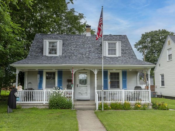 825 E Donmoyer Avenue, South Bend, IN 46614