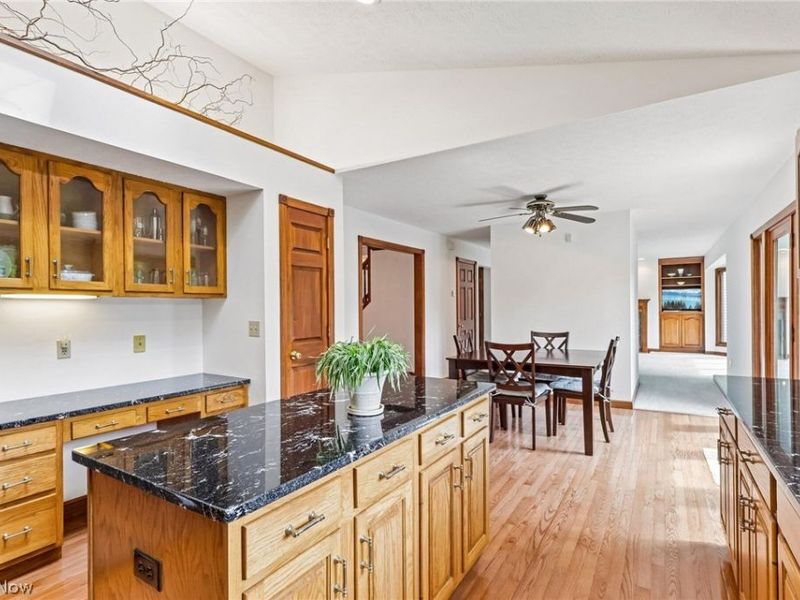 8449 Settlers Passage, Brecksville, OH 44141 Photo 16