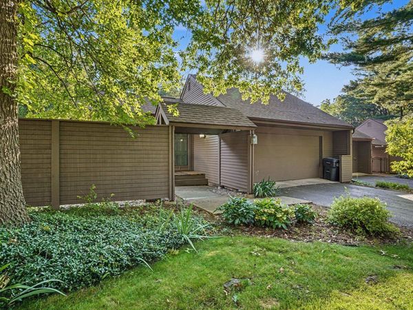 1008 Cohasset Lane, Kalamazoo, MI 49008