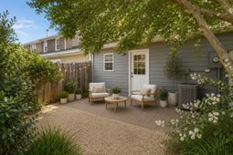 677 Buckhall Court photo 4