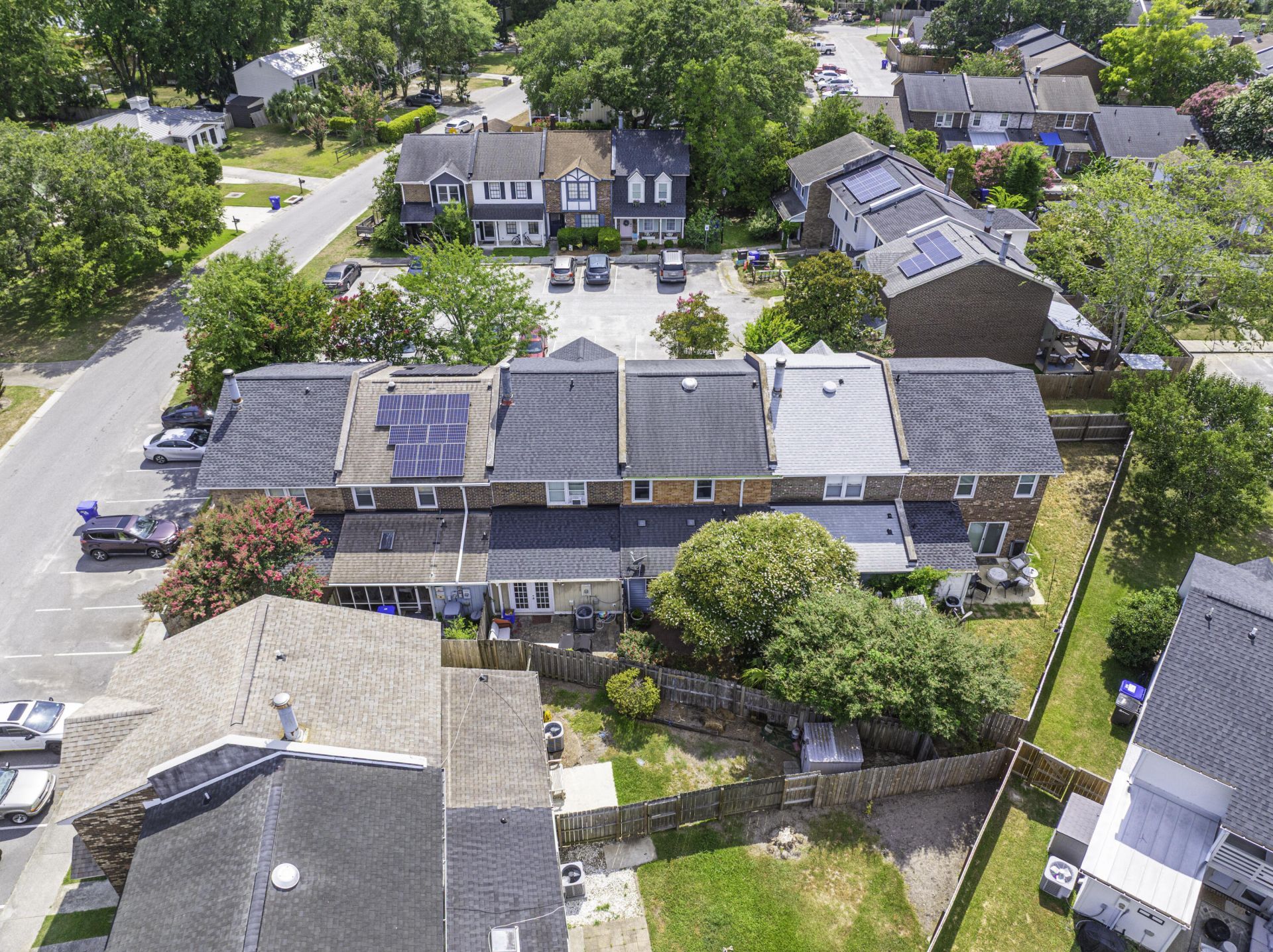677 Buckhall Court Photo 4