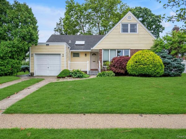 46 Patton Boulevard , New Hyde Park, NY 11040