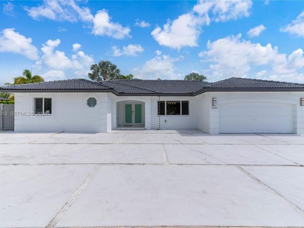 13261 SW 204th St , Miami, FL 33177