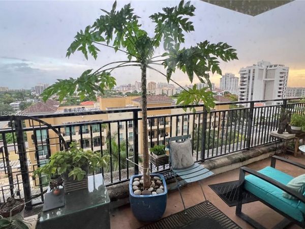 888 Douglas , Unit 806, Coral Gables, FL 33134