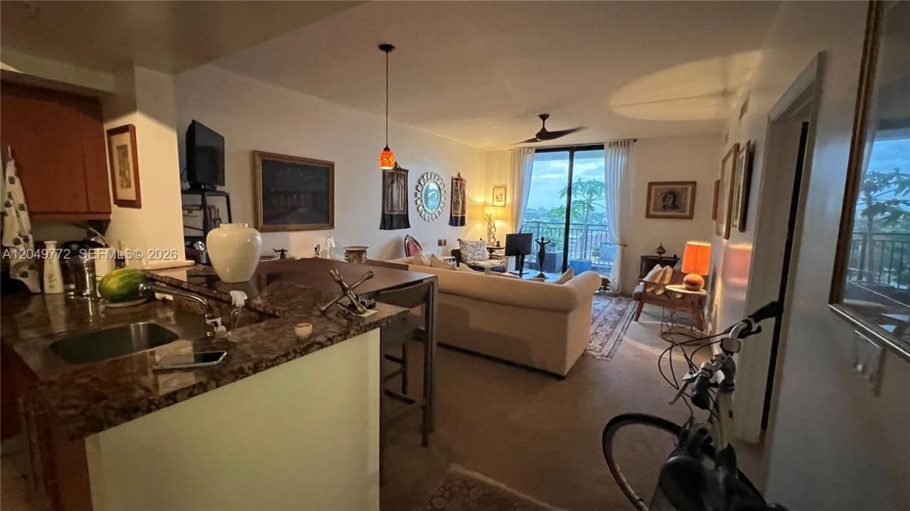 888 Douglas , Unit 806, Coral Gables, FL 33134 Photo