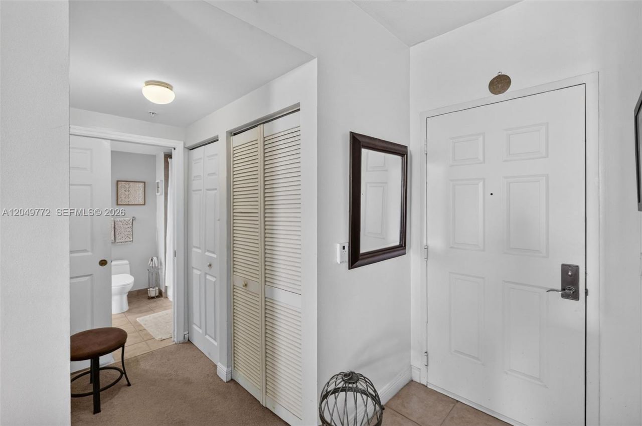 888 Douglas , Unit 806, Coral Gables, FL 33134 Photo