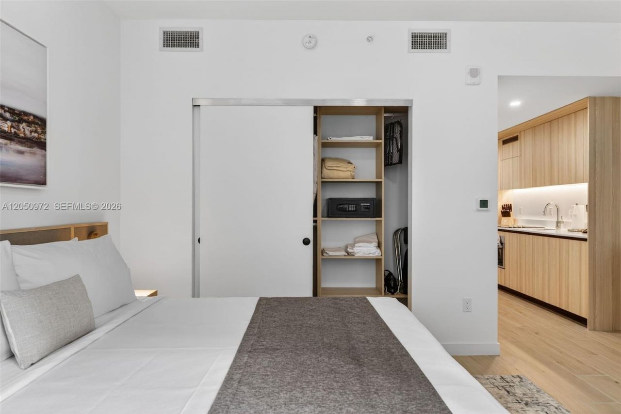 225 N Miami Ave , Unit 308, Miami, FL 33128 Photo
