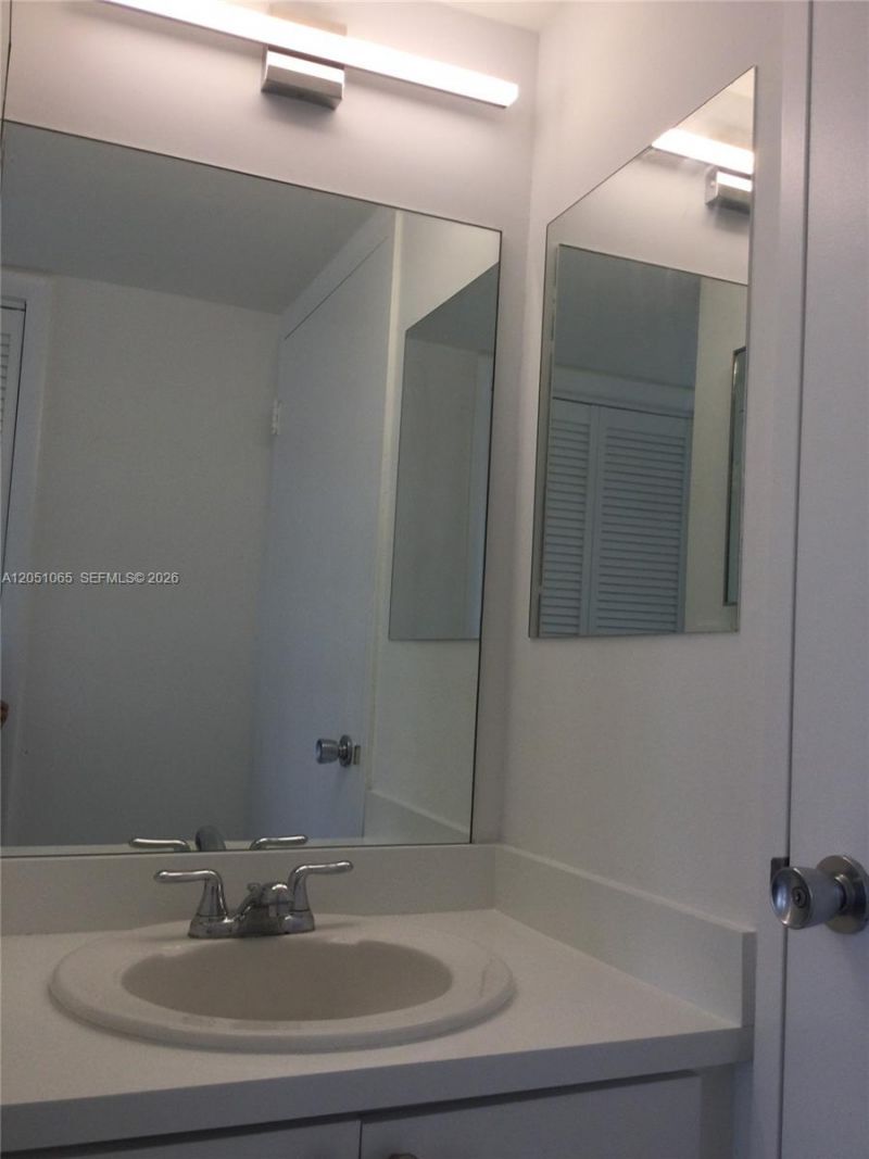 500 Three Islands Blvd , Unit M16, Hallandale Beach, FL 33009 Photo