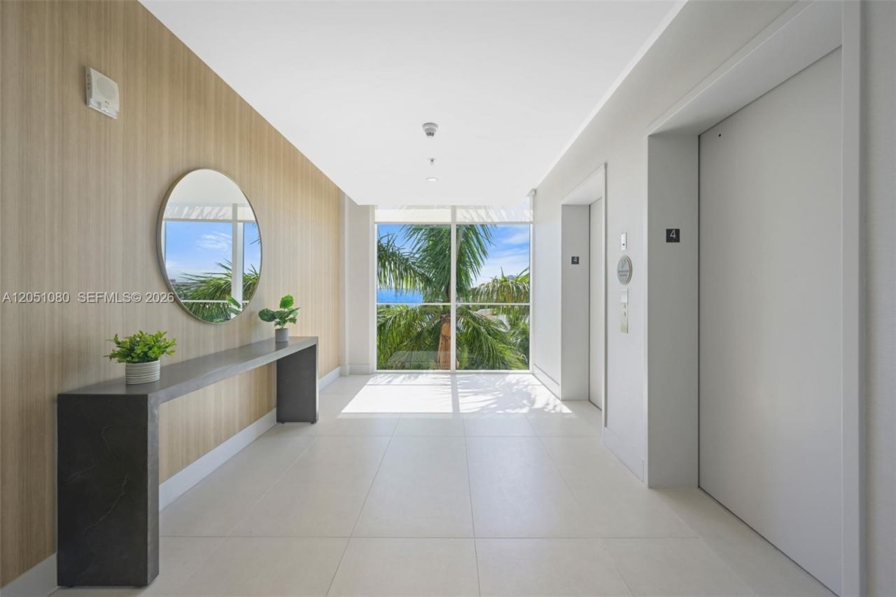7910 Harbor Island Dr, Unit 402, North Bay Village, FL 33141 Photo