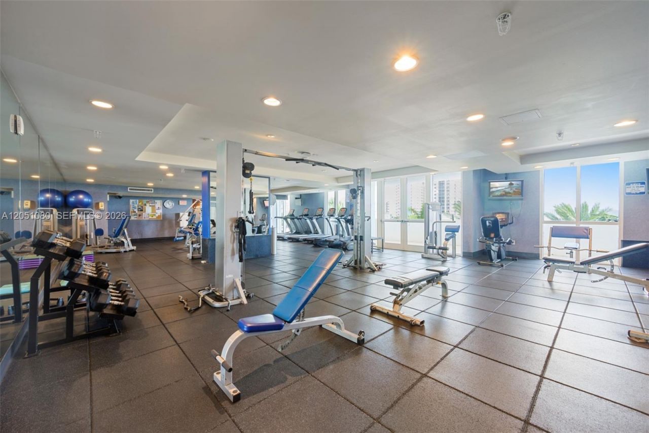7910 Harbor Island Dr, Unit 402, North Bay Village, FL 33141 Photo