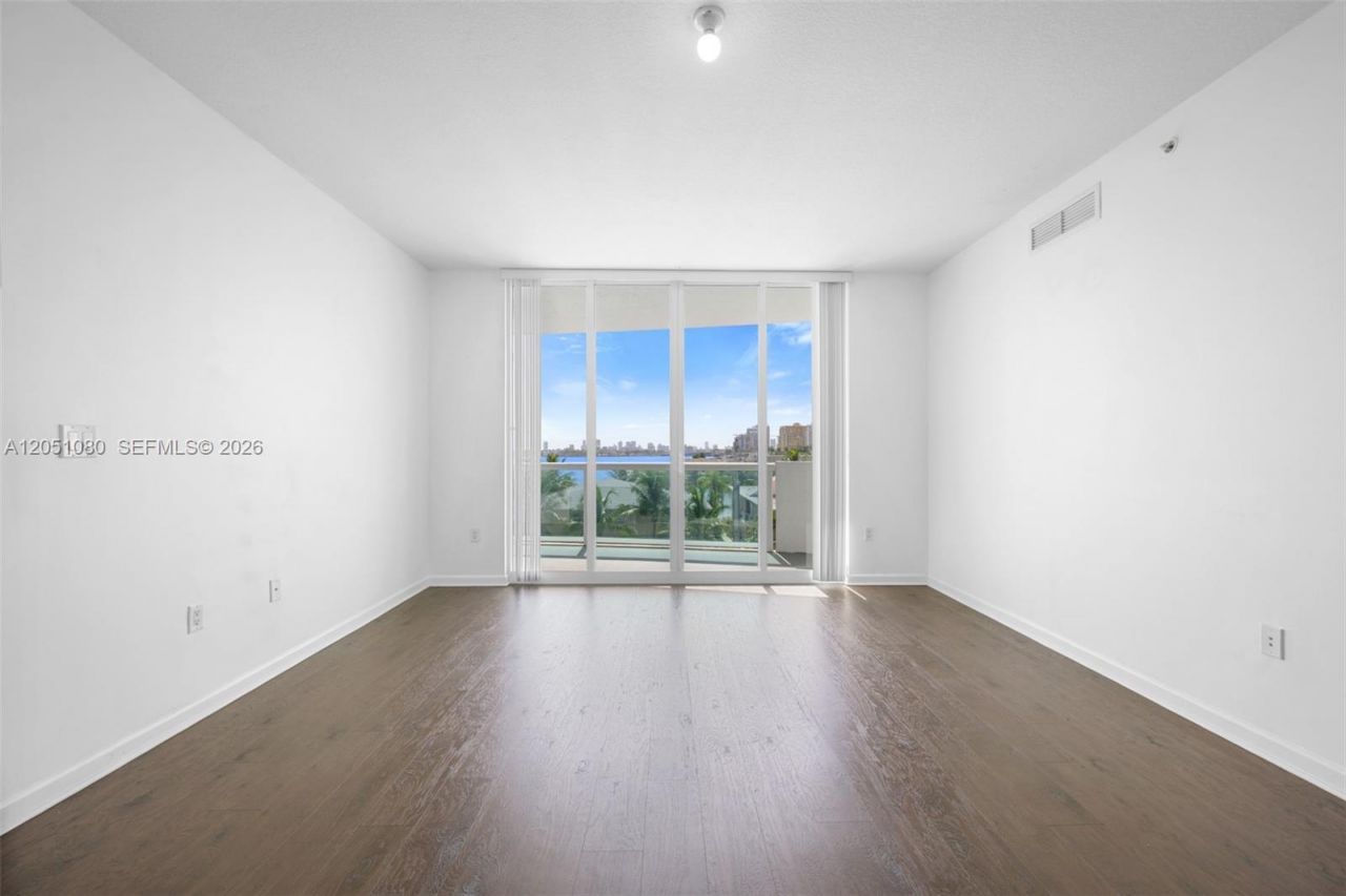 7910 Harbor Island Dr, Unit 402, North Bay Village, FL 33141 Photo
