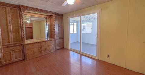 5845 Hobbs Ln, Sacramento, CA 95842 Photo