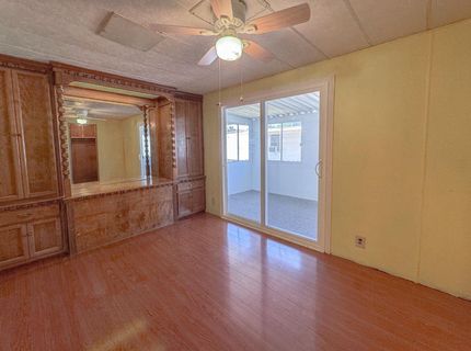 5845 Hobbs Ln, Sacramento, CA 95842 Photo