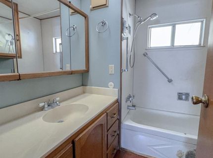 5845 Hobbs Ln, Sacramento, CA 95842 Photo