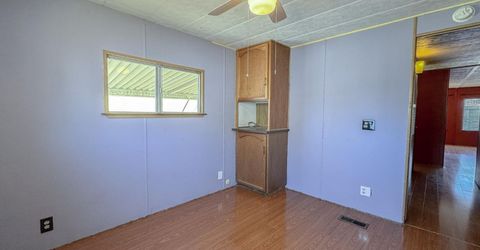 5845 Hobbs Ln, Sacramento, CA 95842 Photo