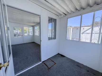 5845 Hobbs Ln, Sacramento, CA 95842 Photo