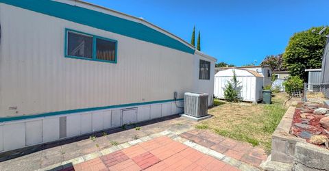 5845 Hobbs Ln, Sacramento, CA 95842 Photo