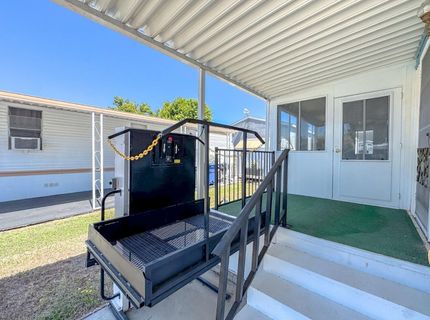 5845 Hobbs Ln, Sacramento, CA 95842 Photo