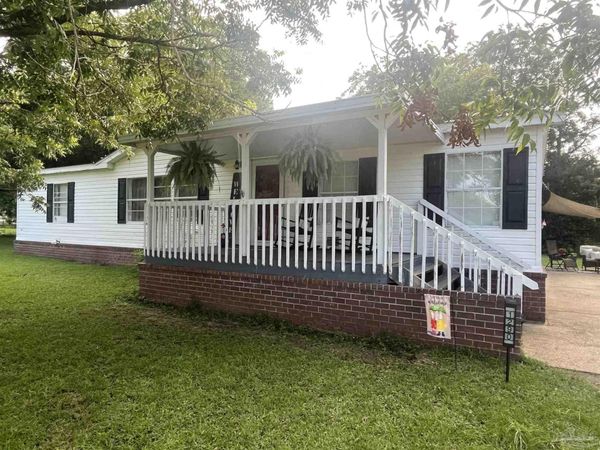 1290 Mckenzie Rd, Cantonment, FL 32533